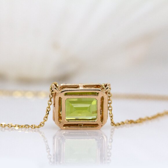 2.34cts Peridot Necklace in 14K Solid Gold with Natural Diamond Halo - Picture 8 of 9
